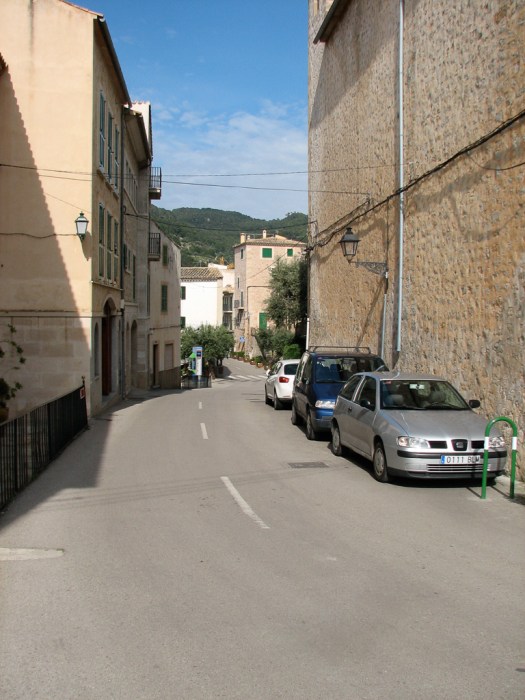 The Ma-10 through Banyalbufar