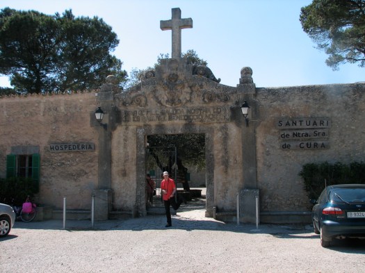 Entry to Santuari de Cura