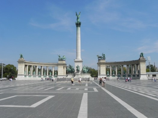 Hero's Square