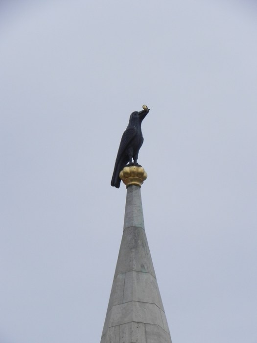 Raven with Gold Ring on M·ty·s Church