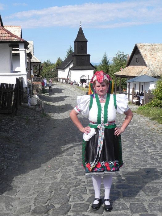Traditional PalÛc Dress